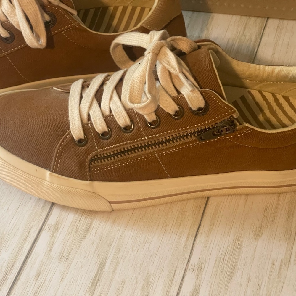 Taos Z-Soul Lace-up Sneaker Golden Tan/Tan NIB